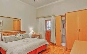 Wampex Guest House In Port Elizabeth R400 Night